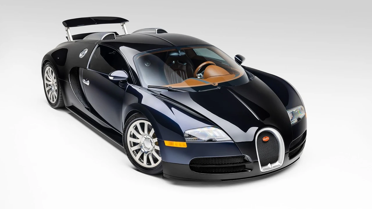 2006 Bugatti Veyron - Image 11 of 31