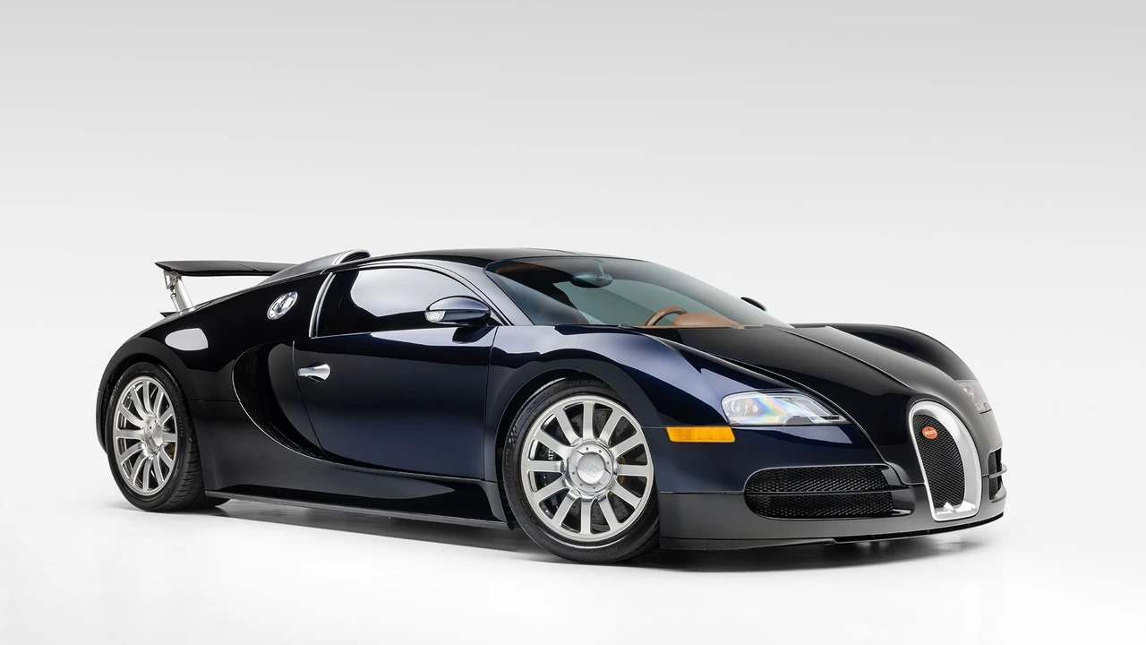 2006 Bugatti Veyron - Image 13 of 31