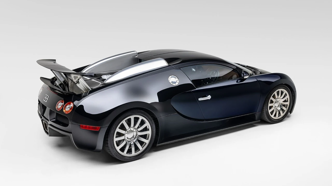 2006 Bugatti Veyron - Image 26 of 31