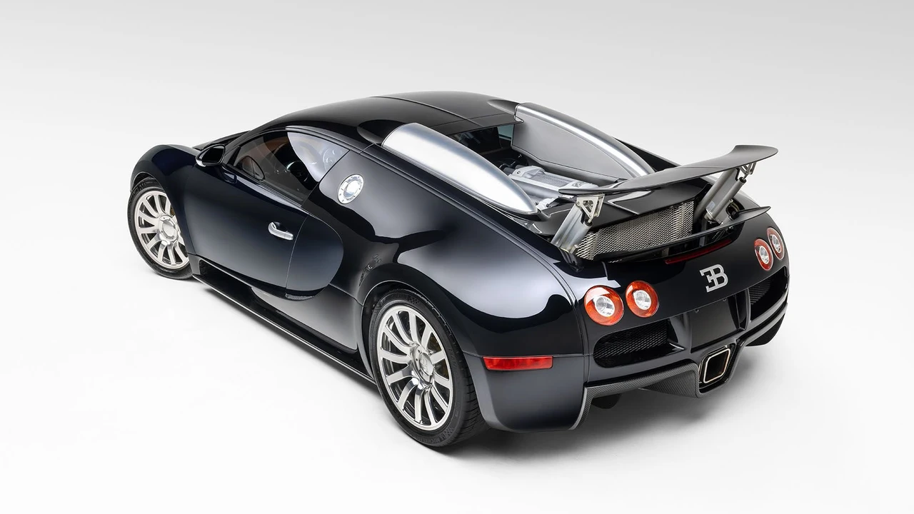 2006 Bugatti Veyron - Image 25 of 31
