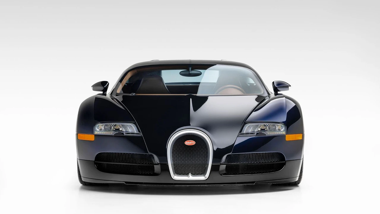 2006 Bugatti Veyron - Image 3 of 31