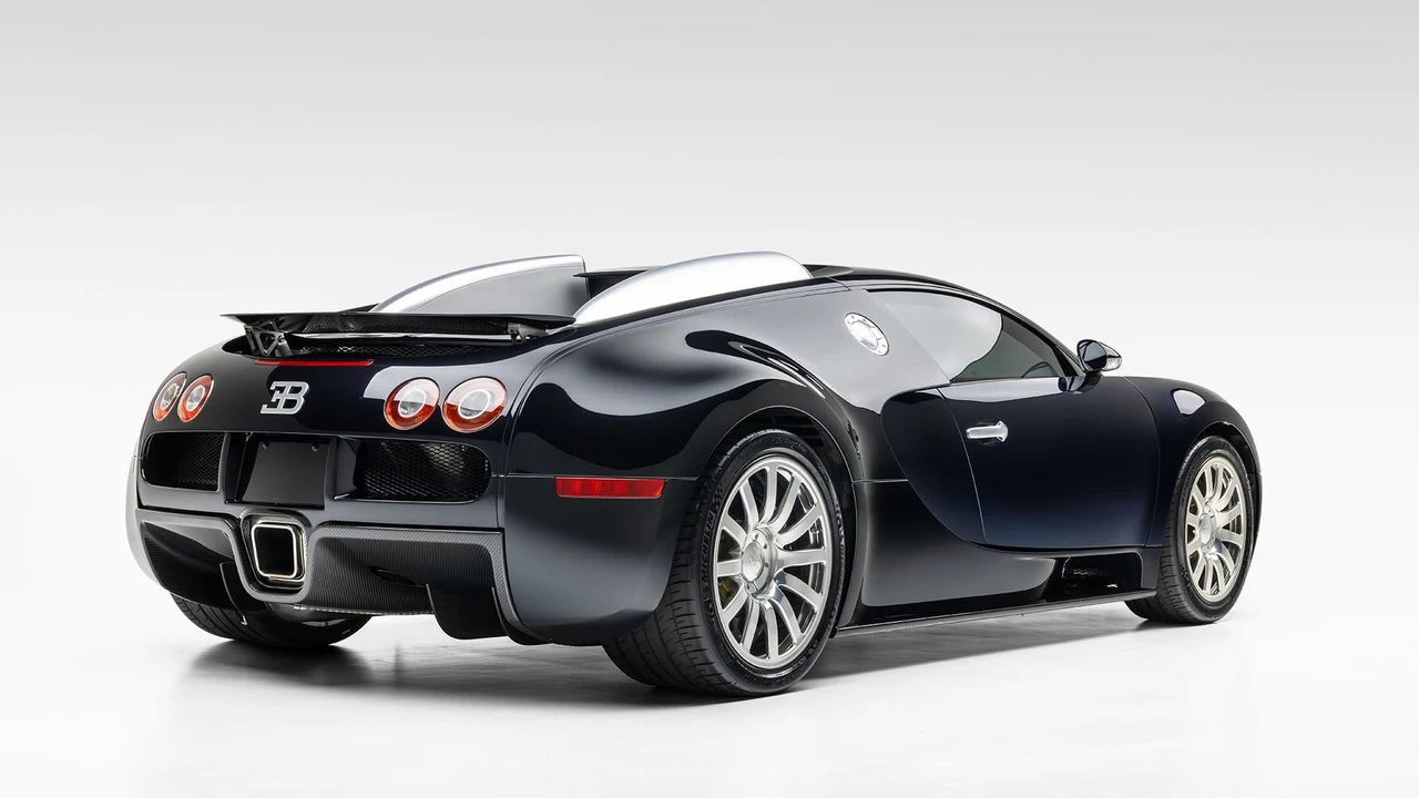 2006 Bugatti Veyron - Image 19 of 31