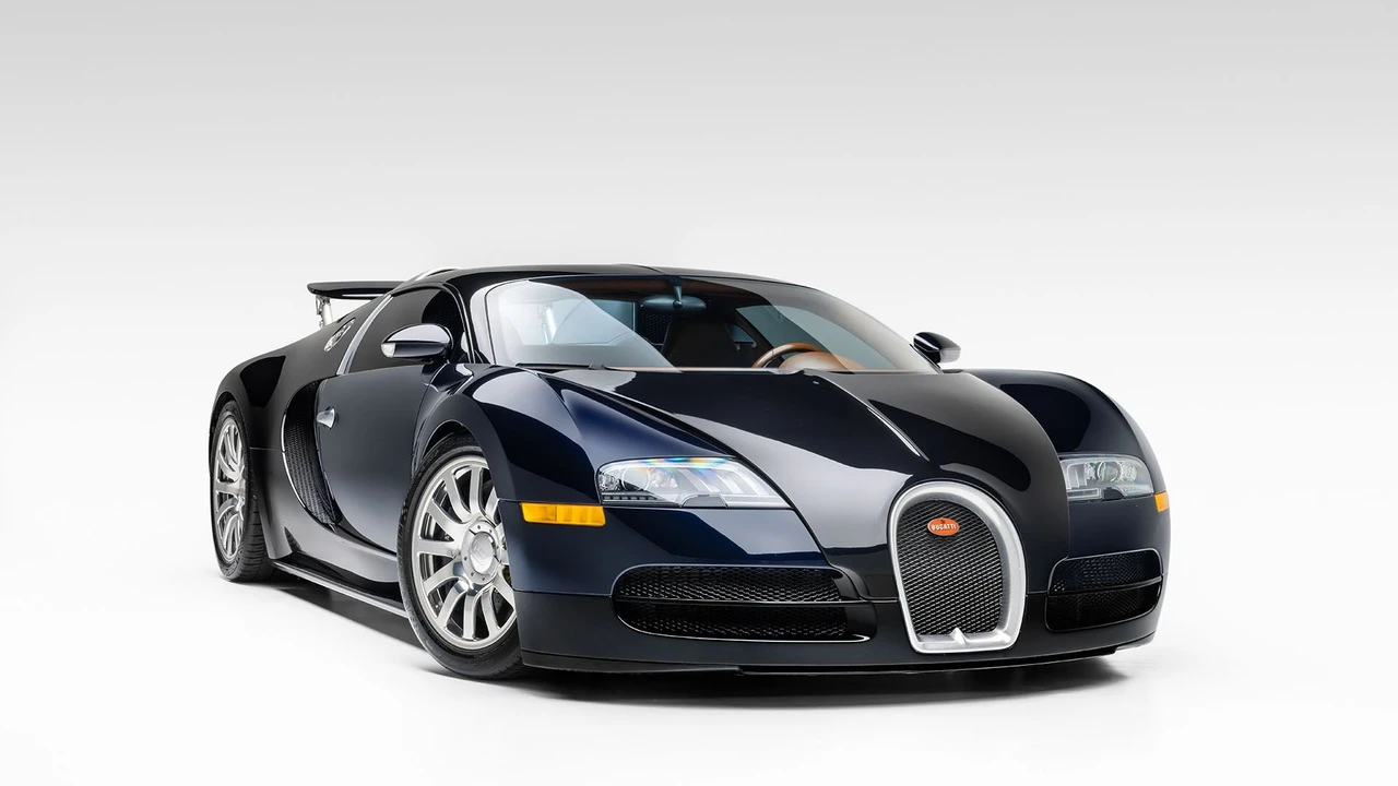 2006 Bugatti Veyron - Image 15 of 31