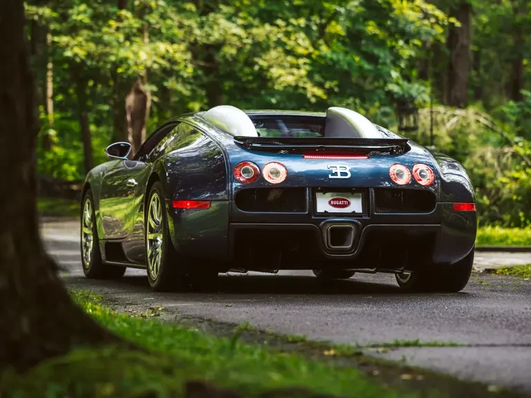 2006 Bugatti Veyron - Image 13 of 27