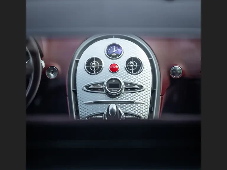 2006 Bugatti Veyron - Image 16 of 27
