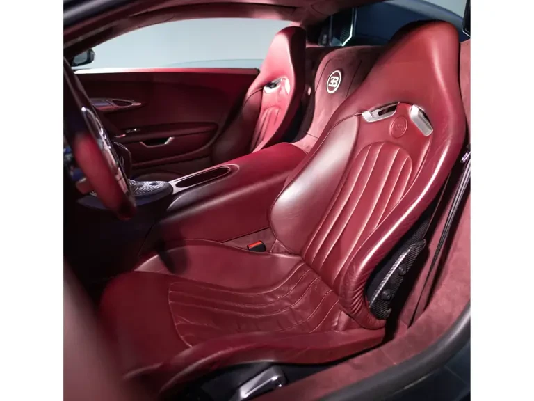 2006 Bugatti Veyron - Image 18 of 31