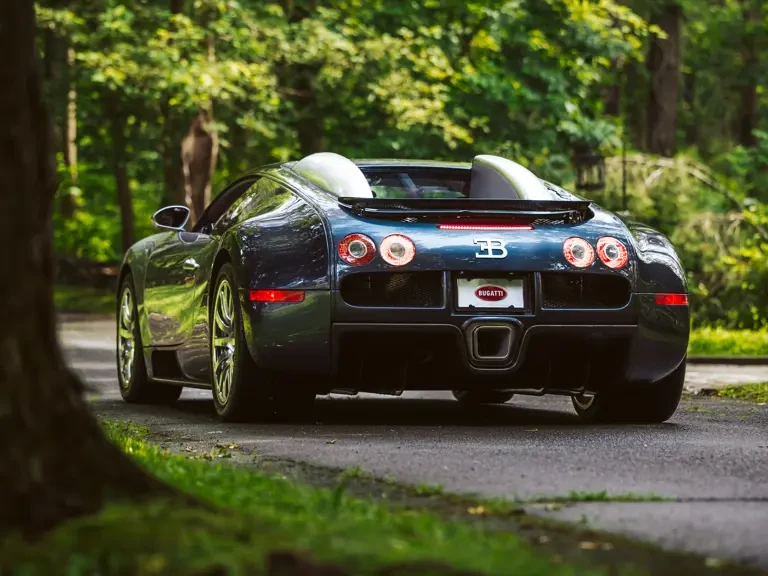 2006 Bugatti Veyron - Image 23 of 31