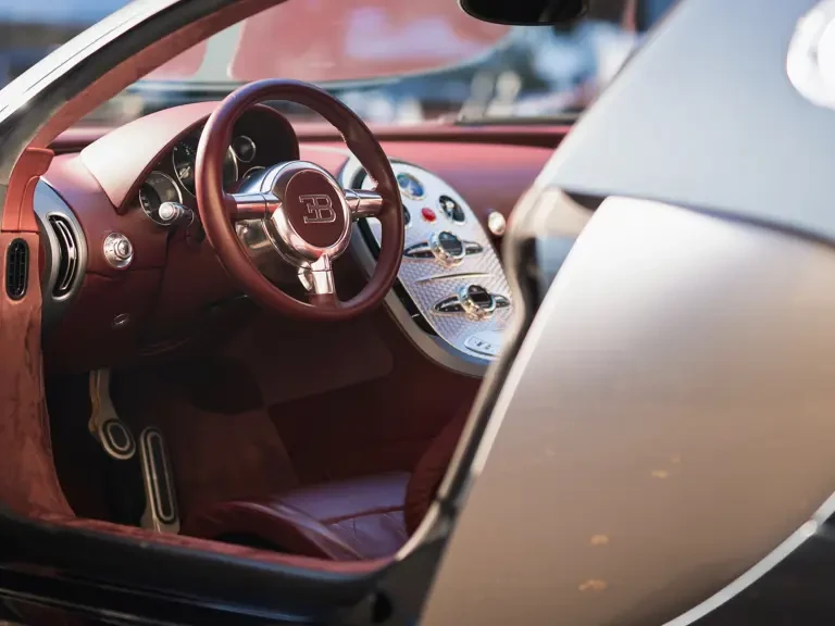 2006 Bugatti Veyron - Image 5 of 31