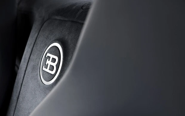 2006 Bugatti Veyron - Image 13 of 21