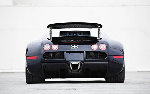 2006 Bugatti Veyron - Image 8 of 21