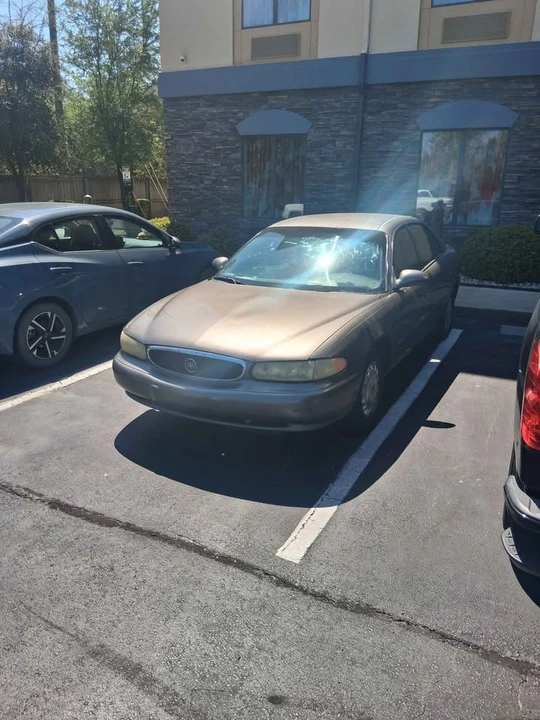 2006 Buick Century - Image 2 of 4