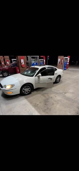 2006 Buick LaCrosse - Image 2 of 5