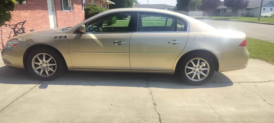2006 Buick Lucerne - Image 2 of 9
