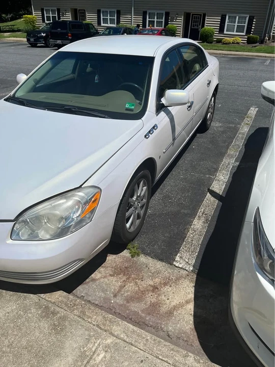 2006 Buick Lucerne - Image 2 of 4