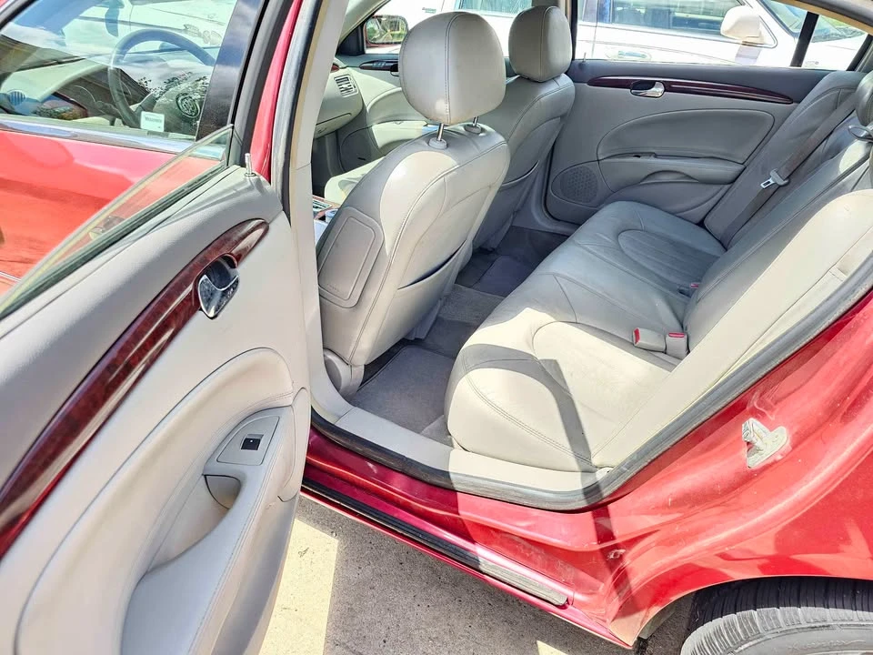 2006 Buick Lucerne - Image 11 of 14