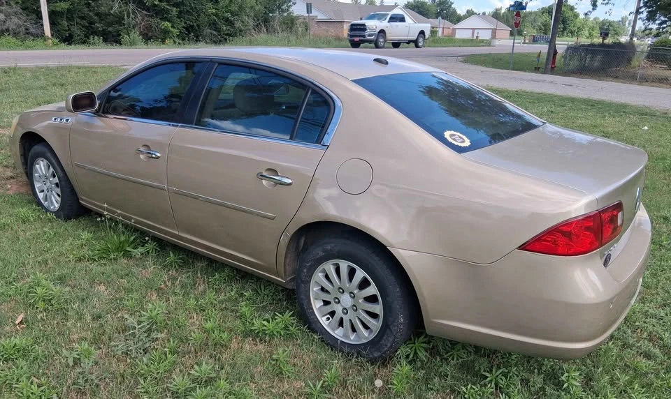 2006 Buick Lucerne - Image 3 of 8