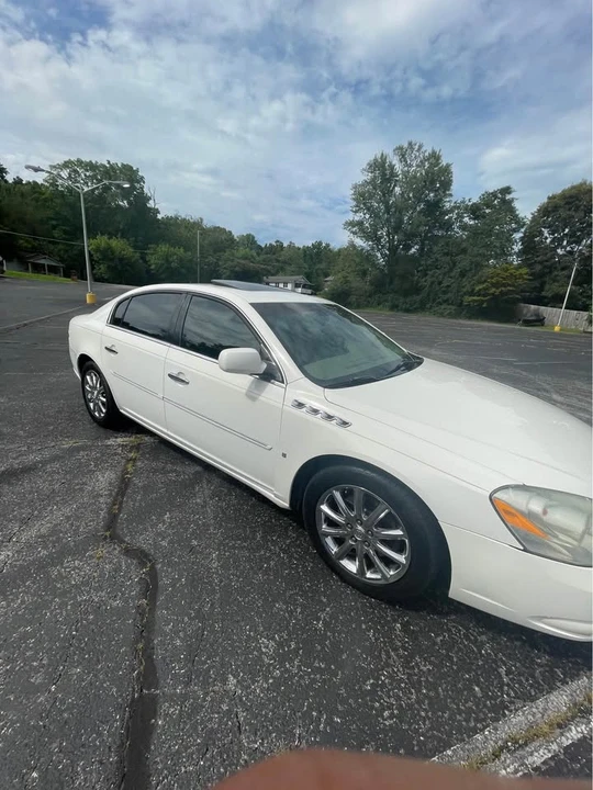 2006 Buick Lucerne - Image 2 of 8