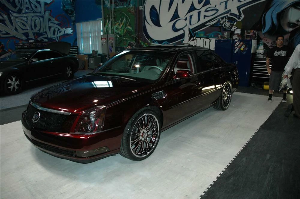 2006 Cadillac DTS - Image 2 of 3