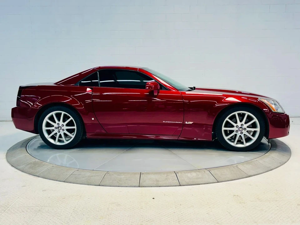 2006 Cadillac XLR - Image 2 of 31