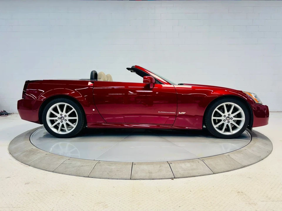 2006 Cadillac XLR - Image 24 of 31