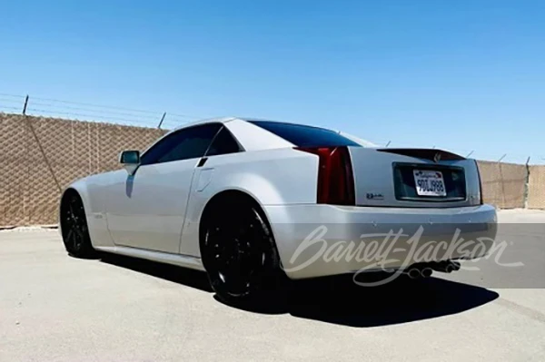 2006 Cadillac XLR - Image 10 of 17