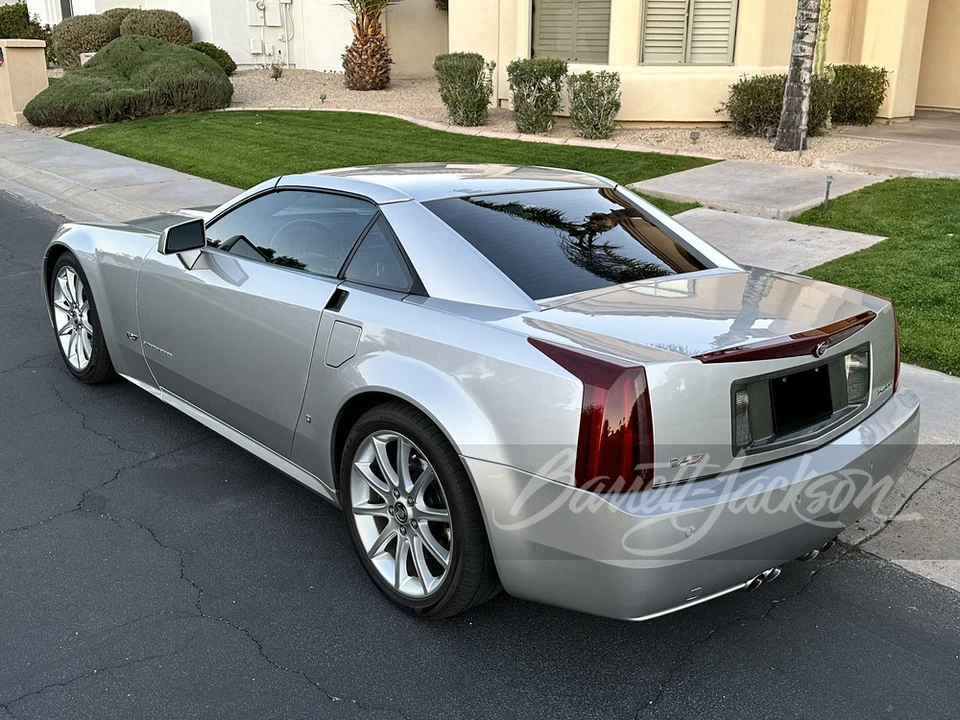 2006 Cadillac XLR-V - Image 17 of 26