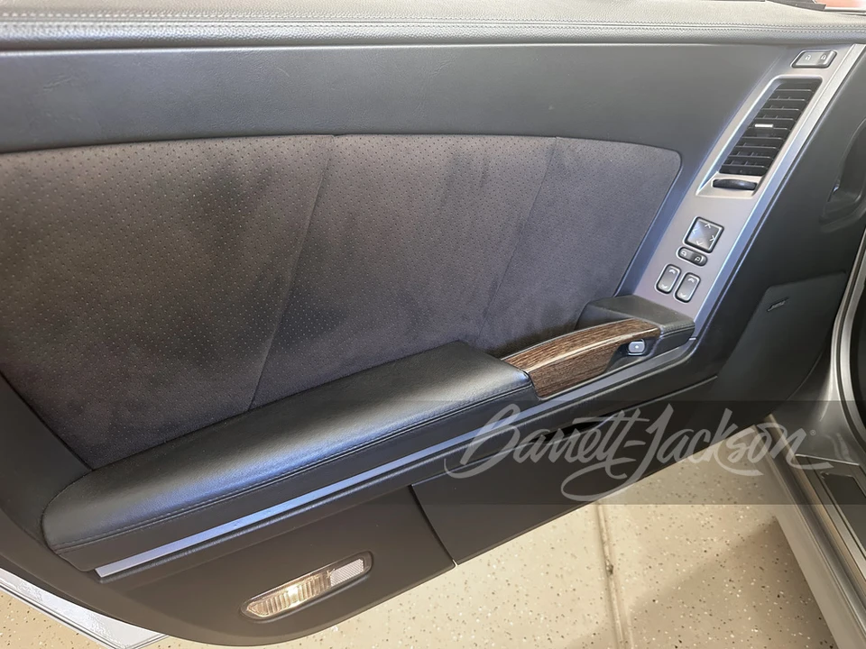 2006 Cadillac XLR-V - Image 24 of 26