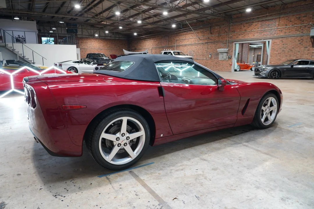 2006 Chevrolet Corvette C6 - Image 16 of 31