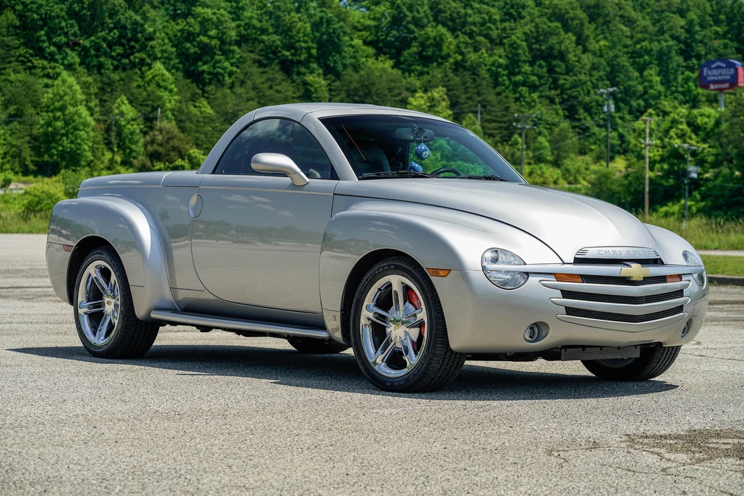 2006 Chevrolet SSR - Image 2 of 31