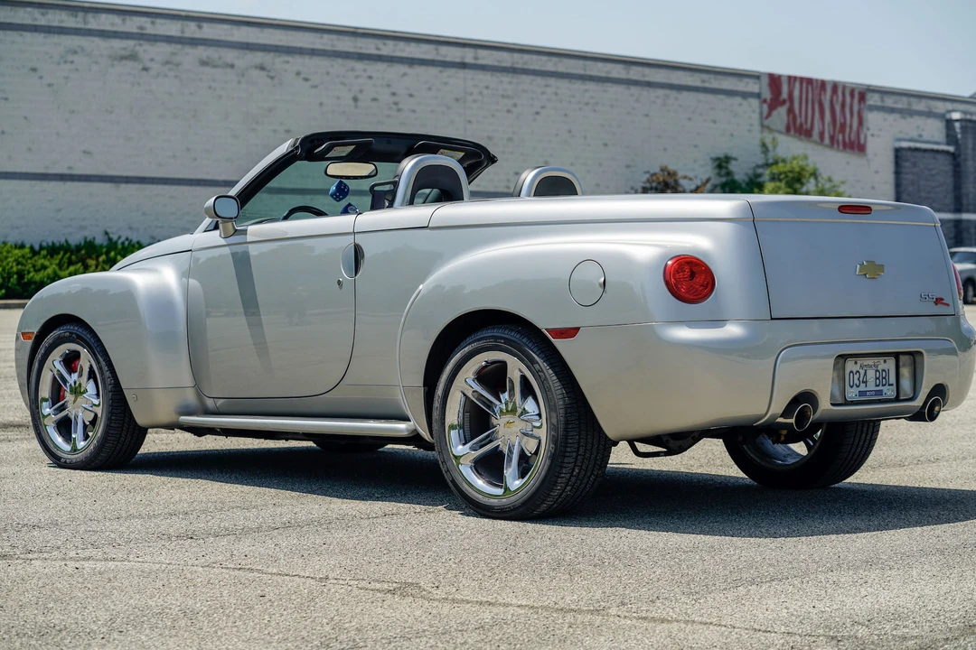 2006 Chevrolet SSR - Image 28 of 31