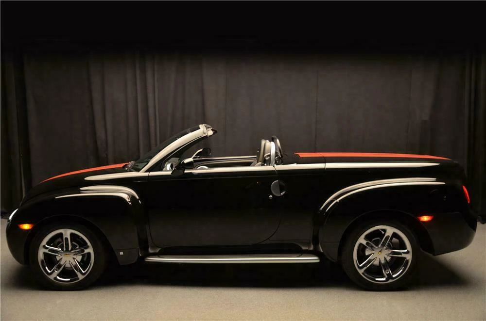 2006 Chevrolet SSR - Image 2 of 5