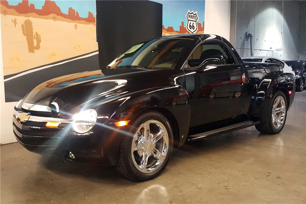 2006 Chevrolet SSR - Image 2 of 5
