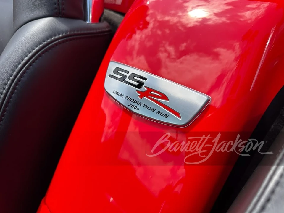 2006 Chevrolet SSR - Image 9 of 14