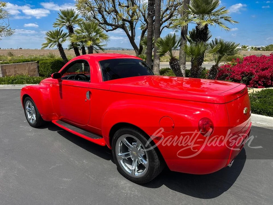 2006 Chevrolet SSR - Image 2 of 14