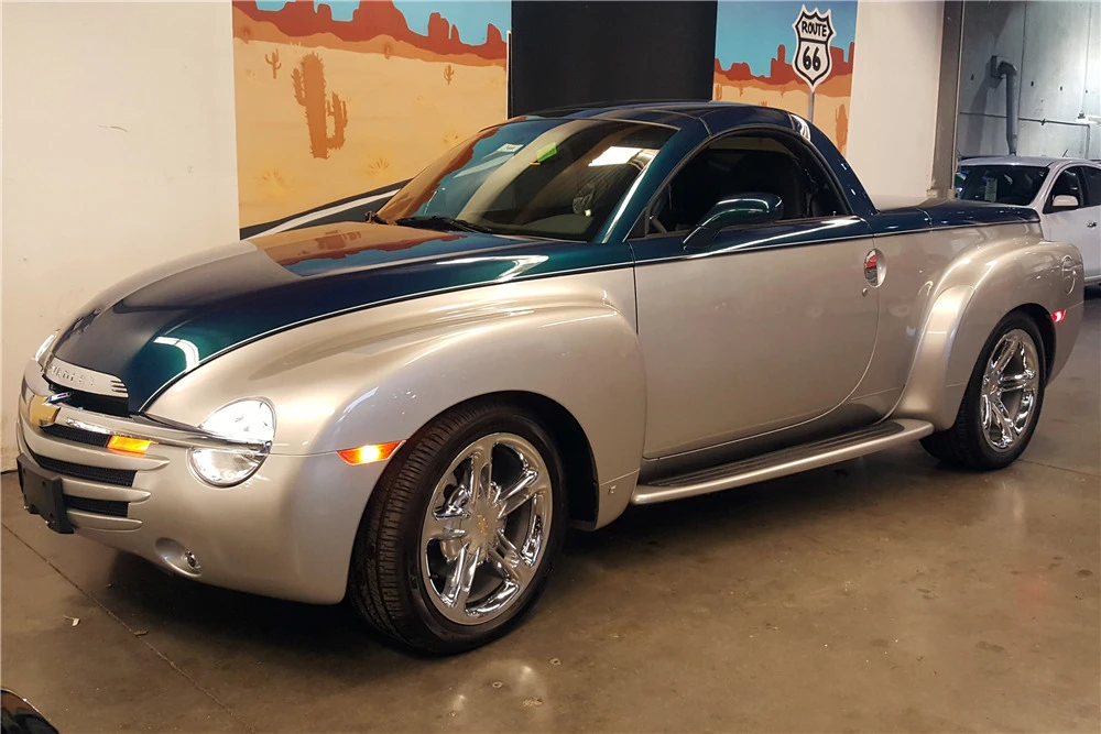 2006 Chevrolet SSR - Image 2 of 5