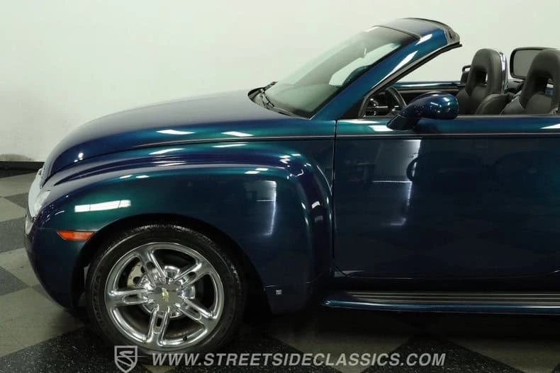 2006 Chevrolet SSR - Image 19 of 31