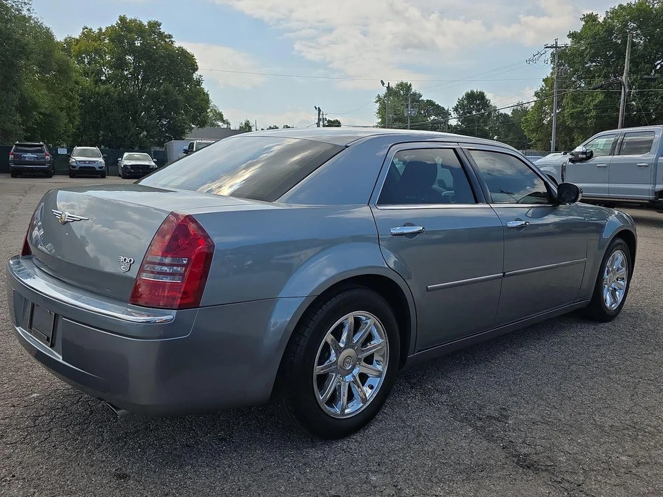 2006 Chrysler 300 (2005-2023) - Image 2 of 21