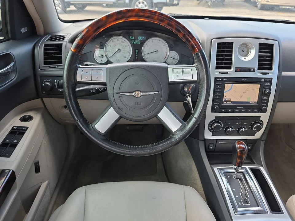 2006 Chrysler 300 (2005-2023) - Image 6 of 21