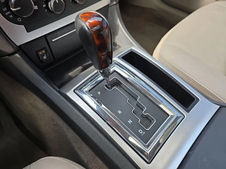 2006 Chrysler 300 (2005-2023) - Image 10 of 21