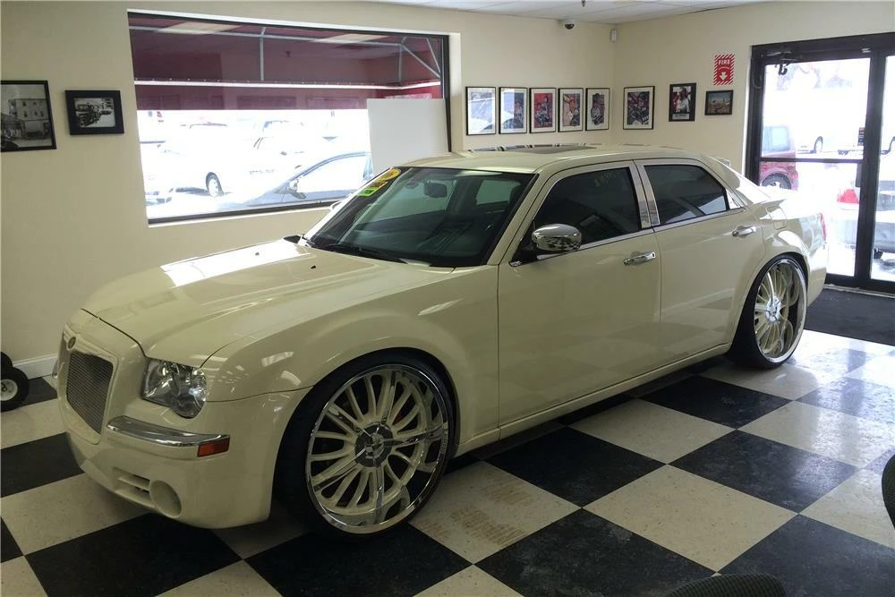 2006 Chrysler 300 (2005-2023) - Image 2 of 4