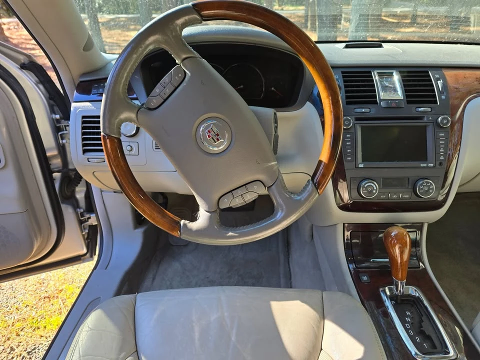 2006 Cadillac DTS - Image 18 of 18