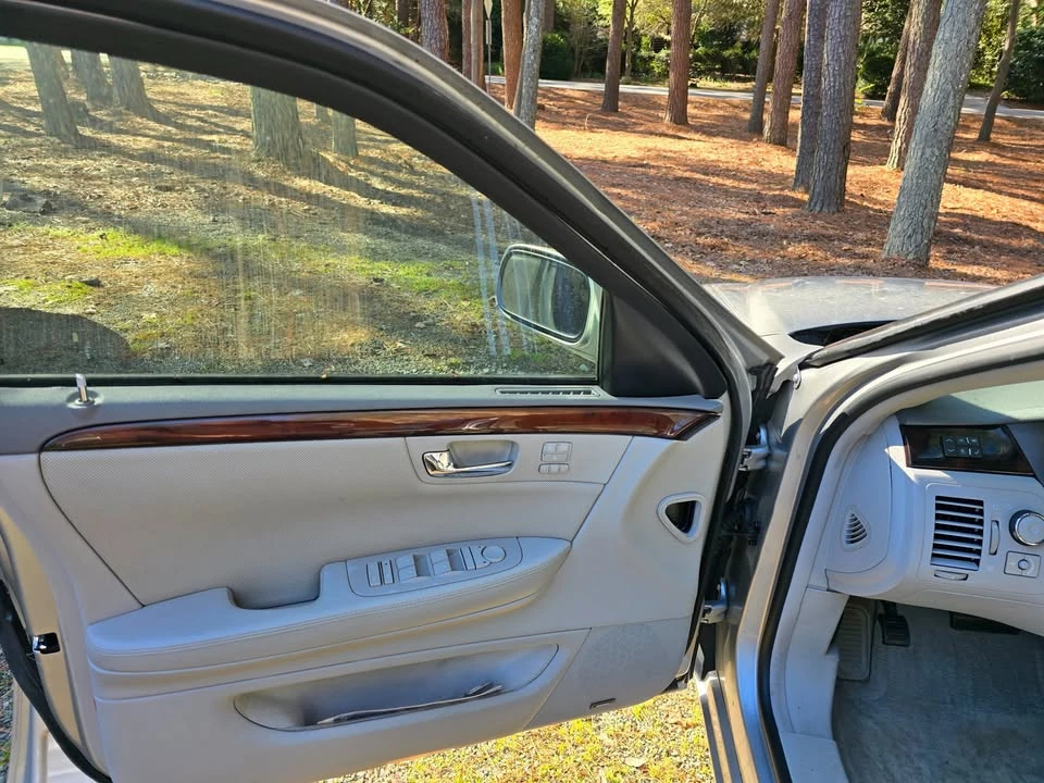 2006 Cadillac DTS - Image 17 of 18