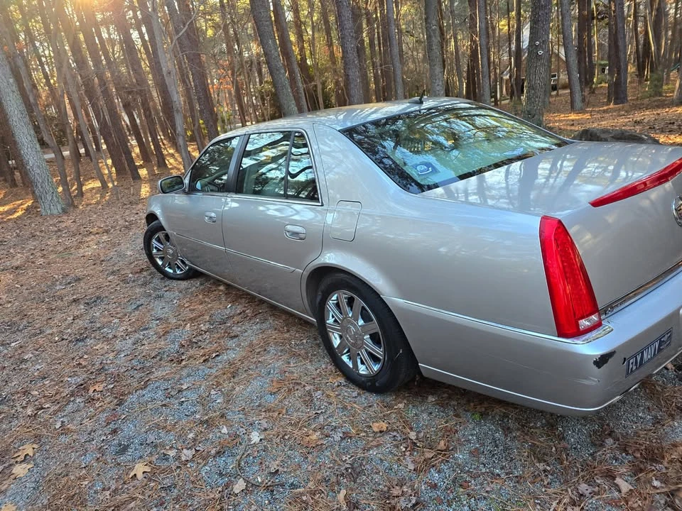 2006 Cadillac DTS - Image 8 of 18