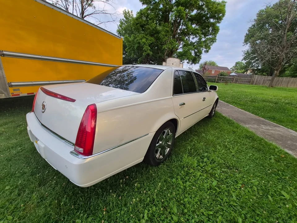 2006 Cadillac DTS - Image 3 of 9