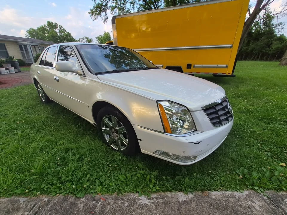 2006 Cadillac DTS - Image 2 of 9