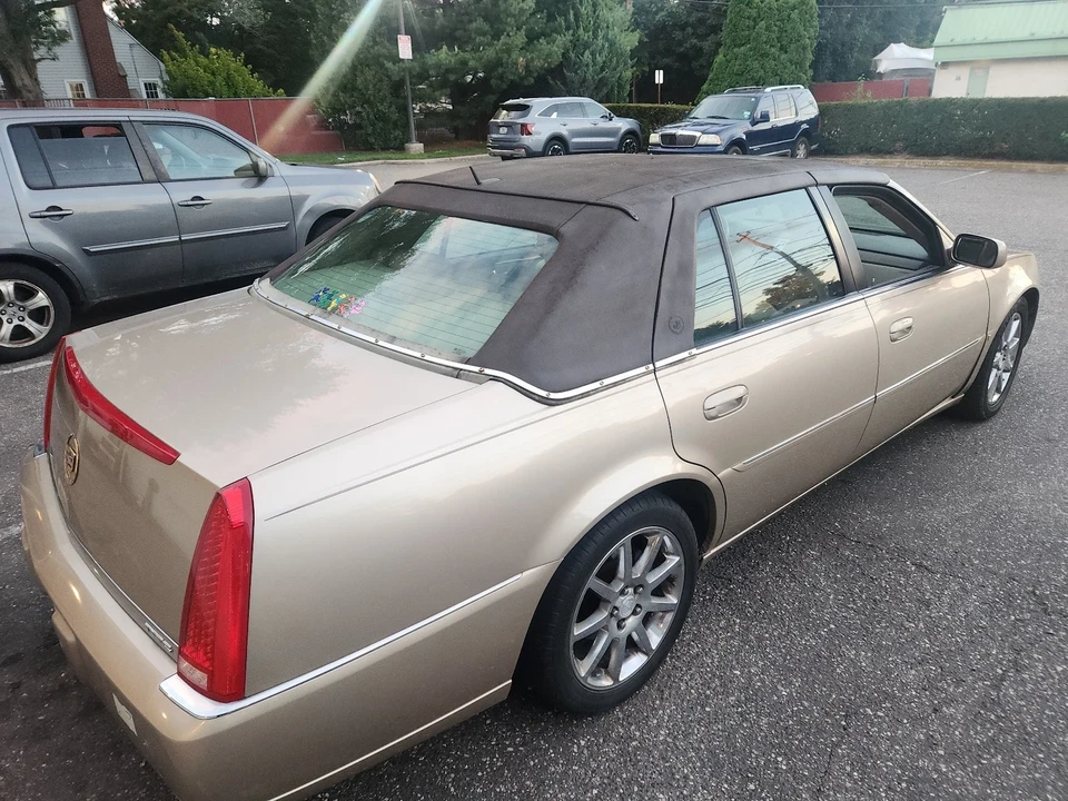 2006 Cadillac DTS - Image 5 of 19