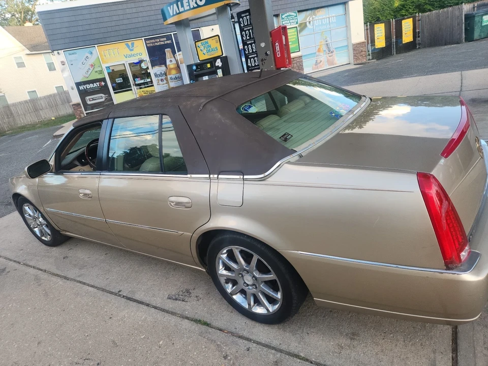 2006 Cadillac DTS - Image 10 of 19