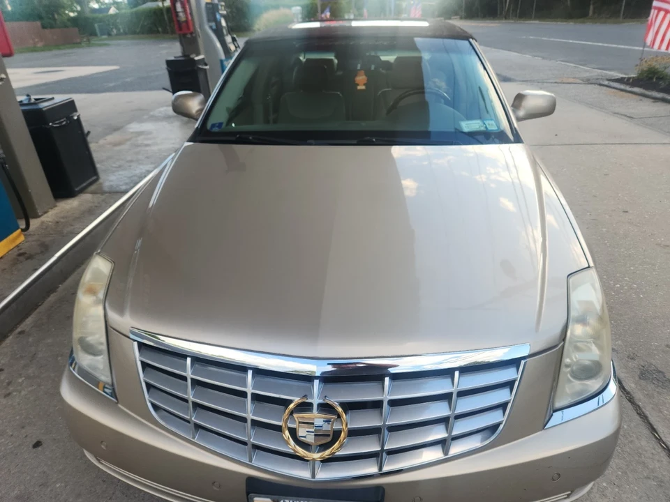 2006 Cadillac DTS - Image 8 of 19