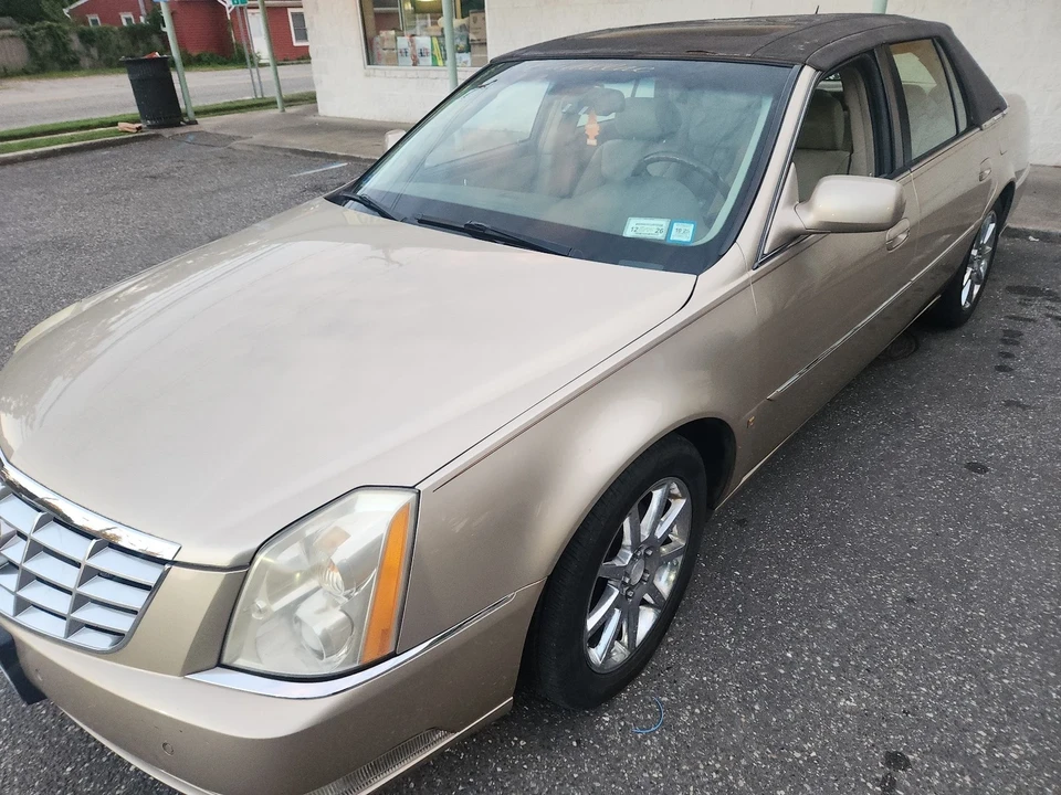 2006 Cadillac DTS - Image 2 of 19