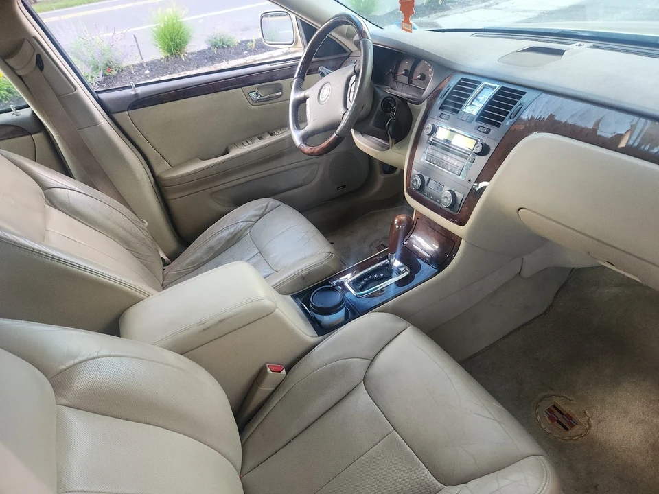 2006 Cadillac DTS - Image 13 of 19